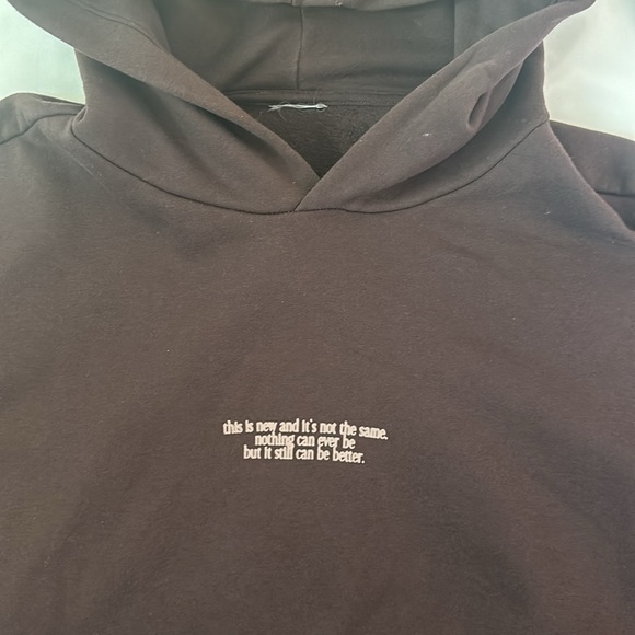 Medium dark brown hoodie, like new, slightly used, h&m, oversized fit. - Picture 2 of 5